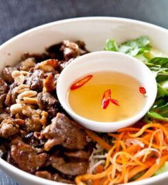 Lan Vietnamese Restaurant