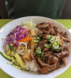 Le La Vietnamese Restaurant